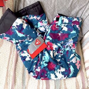 NWT Women’s Patterned Snowpants